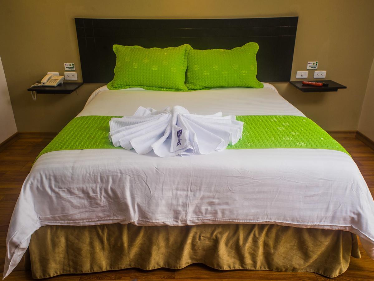 Hotel Sabet Quito Exterior photo